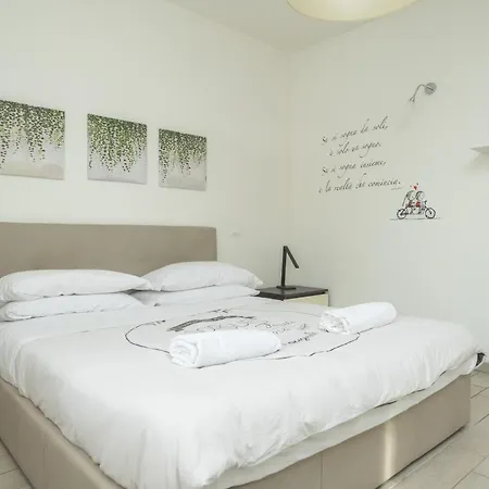 דירה Timetofreedom With Private Garden & Pool פסקיארה דל גארדה