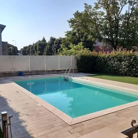Timetofreedom With Private Garden & Pool Appartement Peschiera del Garda